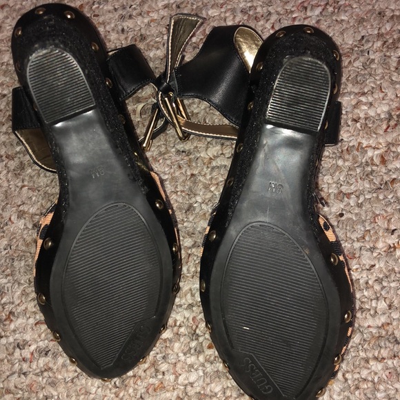 Guess cheetah & black with gold wedges - Picture 4 of 5